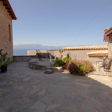 Fteri Stone House In Platanos, Akrata Apartment ภายนอก รูปภาพ