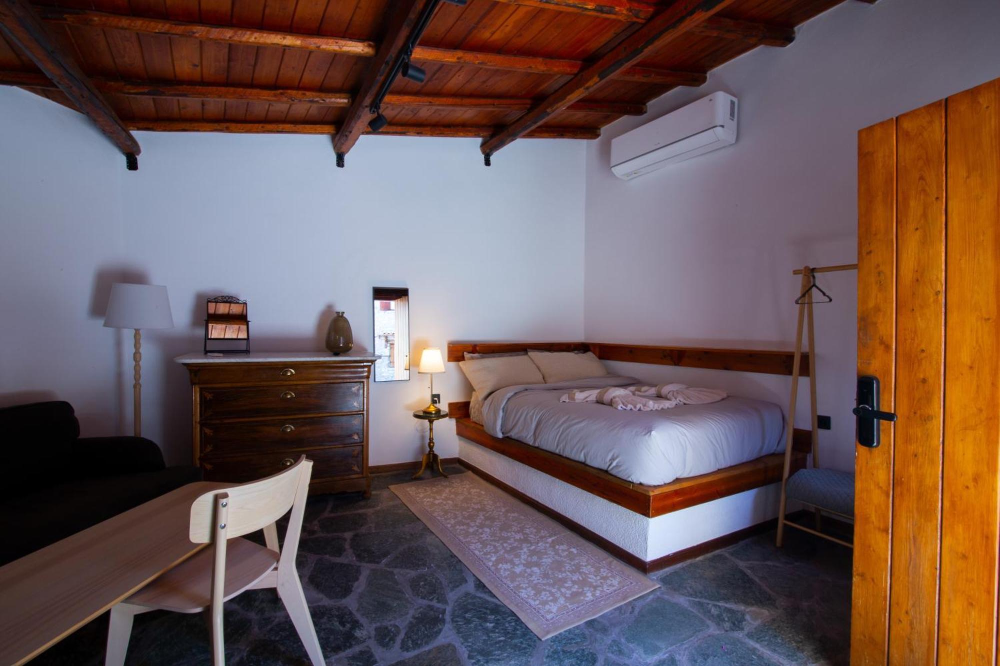 Fteri Stone House In Platanos, Akrata Apartment ภายนอก รูปภาพ