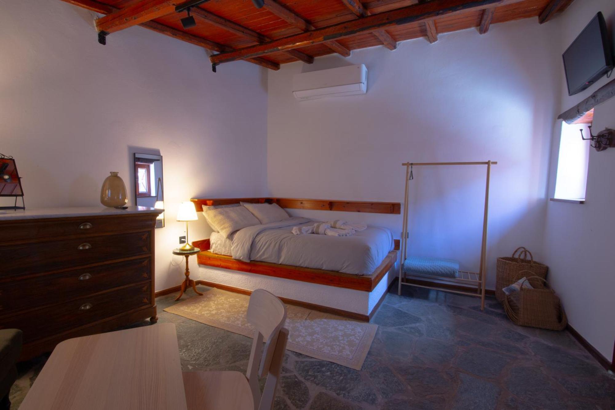 Fteri Stone House In Platanos, Akrata Apartment ภายนอก รูปภาพ