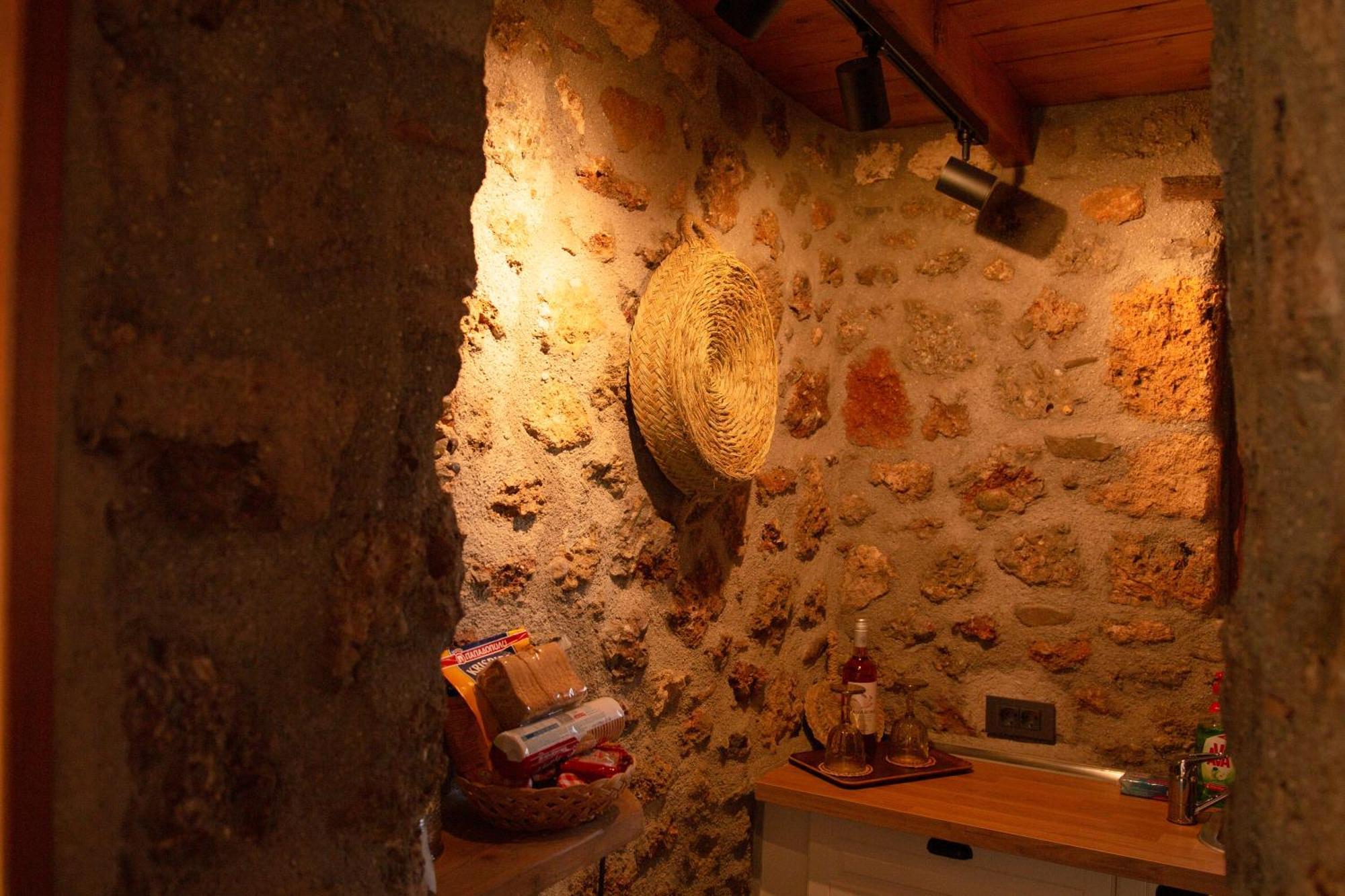 Fteri Stone House In Platanos, Akrata Apartment ภายนอก รูปภาพ